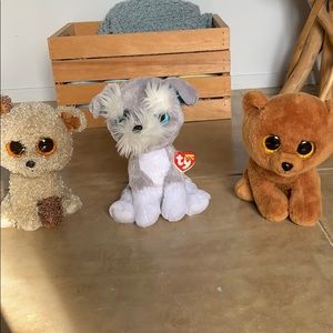 Two large Beanie Boos(excludes one in middle)